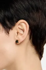 Par de aros dorados con forma circular y logo de la marca Bimba y Lola.