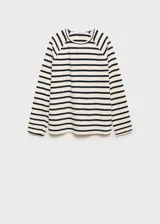 Buzo de punto a rayas horizontales negras y blancas, de manga larga y cuello redondo.