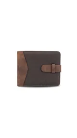 Billetera marrón oscuro de símil cuero y tela canvas con presilla. Interior con visor, doble repartición para billetes, tarjeteros y bolsillo.