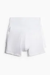 Pack de tres calzoncillos tipo trunk blancos de punto elástico con costuras planas, cintura elástica, piernas cortas y parte delantera forrada. Confeccionados con tecnología Lycra® Xtra Life™.