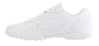 Championes de fútbol 5 Umbro Touch TF, color blanco con detalles en naranja y logo de la marca en el lateral.
