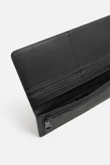 Billetera grande de cuero negro con seis ranuras para tarjetas, dos ranuras laterales, monedero con cremallera y ranura en la parte posterior.