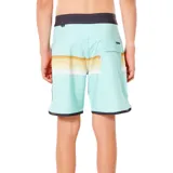 Boardshort de 19" en color menta, con diseño de rayas en tonos amarillos y blancos.