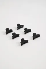 Pack de seis pinzas pequeñas para el pelo, color negro.