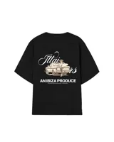 Remera negra de corte holgado con estampado en la espalda de una camioneta con una tabla de surf y una chica, con la inscripción "Affairs - An Ibiza Produce".