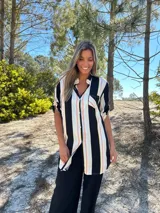 Sobrecamisa de fibrana con cuello mao, estilo kimono o vestido.