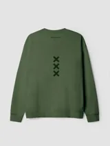 Sudadera verde militar de algodón orgánico, corte oversize, con cuello redondo y puños acanalados. Estampado en el frente y la espalda con diseño de fogata y texto 'Blue Banana'.