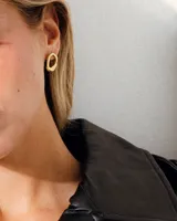 Aros tipo caravanas de alpaca con pernos y cierres mariposa de plata 925.