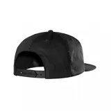 Gorra de visera plana color beige con logo bordado en el frente.