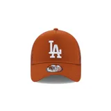 Gorra naranja ajustable de los Los Angeles Dodgers, con logo bordado en la parte frontal.