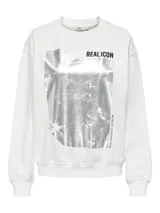 Buzo blanco de calce regular con interior suave y cuello redondo. Presenta un estampado rectangular plateado con texto en negro.