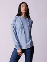 Buzo celeste de algodón con capucha, marca Ninety.