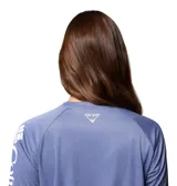 Remera de manga larga Columbia Tidal Tee II para mujer, color azul con logo de la marca en el pecho y en la manga.