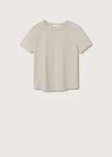 Remera beige de algodón con cuello redondo y mangas cortas.