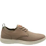 Zapatilla urbana Hush Puppies modelo Port, color tostado, con capellada de cuero y malla, cordones y suela con tecnología ZeroG de EVA.