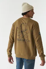 Buzo marrón de felpa con cuello redondo, puños y cintura acanalados. Estampa pequeña en el frente y grande en la espalda con diseño floral y texto.