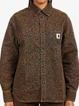 Camisa de manga larga con patrón de leopardo en tonos marrón, confeccionada en algodón de alta calidad.