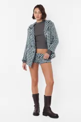 Top de morley manga larga gris, al cuerpo; largo camiseta.