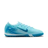 Championes de fútbol Nike Mercurial Zoom Vapor 16 Pro Tf, color celeste con detalles en azul.
