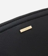 Cartera transversal pequeña de PU color negro, con cierre de cremallera y correa larga.
