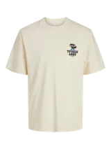 Camiseta color crema de manga corta y cuello redondo con estampado pequeño en el pecho.
