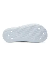Sandalia Under Armour Locker V SL, color blanco, con diseño ergonómico y drenaje incorporado.