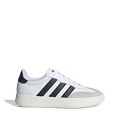 Championes Adidas Barreda blancos con detalles en negro y gris.