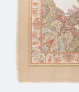 Pañuelo cuadrado con estampado paisley y barra deshilachada.