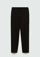 Pantalón de vestir color beige de corte recto con bolsillos laterales y traseros.