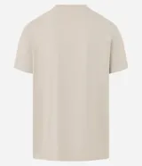 Remera de algodón color beige claro, manga corta y cuello redondo, con estampa localizada en el pecho con el texto "NAUTIC CLUB" y un logo de vela.