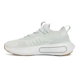 Zapatillas deportivas Under Armour Phantom 4, color negro con detalles en blanco y gris.