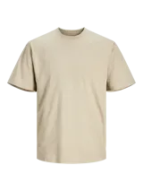 Camiseta color beige de manga corta con cuello redondo y corte relajado.