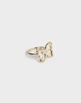 Anillo dorado con forma de mariposa, alas traslúcidas y apliques de strass.