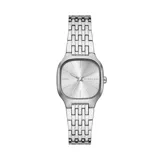 Reloj Skagen de acero inoxidable plateado, modelo Lille. Caja cuadrada de 28mm con esfera plateada y malla metálica. Resistente al agua hasta 30 metros.