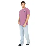 Remera manga corta color lila con logo de Volcom estampado en el pecho. Diseño clásico de corte recto y cuello redondo.