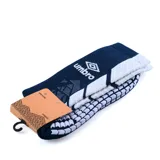 Par de medias deportivas Umbro color azul marino con detalles en blanco y gris. Diseño antideslizante en la planta del pie y logo de la marca en el lateral.