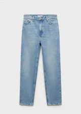 Jeans celeste de tiro alto, corte mom fit, con cinco bolsillos y cierre frontal con cremallera y botón.