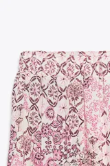 Falda larga de tiro alto con cintura elástica y tejido plisado con estampado floral en tonos rosa y lila.