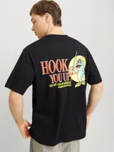Camiseta negra de manga corta y cuello redondo con fit holgado. Estampa pequeña en el pecho con texto "Book You Up! Originals From Business".