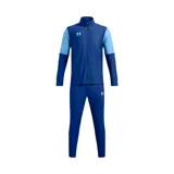 Conjunto deportivo de dos piezas color negro, compuesto por chaqueta con cierre y pantalón ajustado, diseñado para mantenerse ligero y rápido durante actividades deportivas.