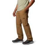 Pantalón cargo color marrón, de corte recto, con bolsillos laterales con cierre de velcro y bolsillos traseros. Confeccionado en tejido elástico. Marca Columbia.