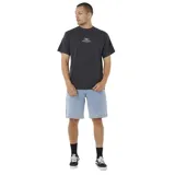 Remera negra de manga corta con logo de Rip Curl estampado en el pecho.