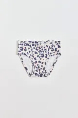 Bombacha de algodón con lycra, color blanco con estampado de manchas de leopardo en azul y rosa.