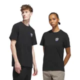 Remera negra de corte clásico con logo Adidas Skate en el pecho.