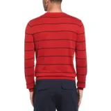 Sweater rojo de tejido de punto con rayas horizontales en color negro y logo bordado en el pecho.