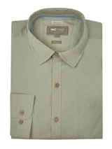 Camisa blanca de manga larga para hombre, confeccionada en algodón orgánico. Cuenta con cuello camisero, cierre con botones de madera, bolsillo en el pecho y mangas ajustables con botones.