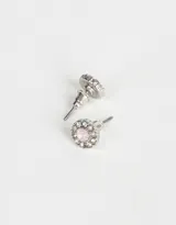 Par de aros pasantes circulares dorados con strass y centro con piedra rosa.