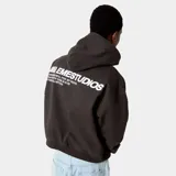 Buzo hoodie negro de corte oversize con estampa en la espalda con el logo de Eme Studios y texto "Always grateful for my roots, crafted with care 5135, veteran collection".