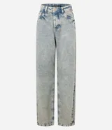 Pantalón recto de jeans con efecto sobretinto, trabillas en la cintura, cierre con botón y cremallera, bolsillos delanteros y traseros.
