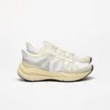 Zapatillas urbanas Veja Condor 3 Advanced, color blanco hueso con logo lateral en blanco y suela en color crema y negro. Fabricadas con materiales ecológicos como cuero orgánico y caucho amazónico.